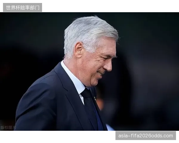 安切洛蒂或复刻斯科拉里当年的成功经验，用三中卫阵型最大化释放前场攻击手才华。